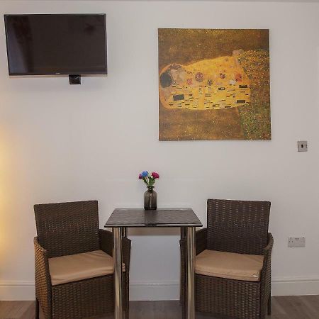 Gooseacre Rooms Harrow Eksteriør billede